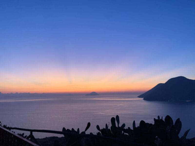 Capo d'Orlando: Mini-cruises to Salina, Lipari and Vulcano. - Salina: The Green Jewel of the Islands
