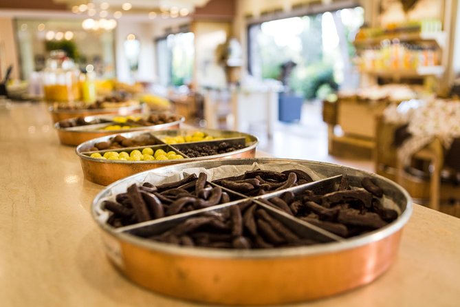 Capri and Blue Grotto Day Tour From Naples or Sorrento - Visiting the Blue Grotto