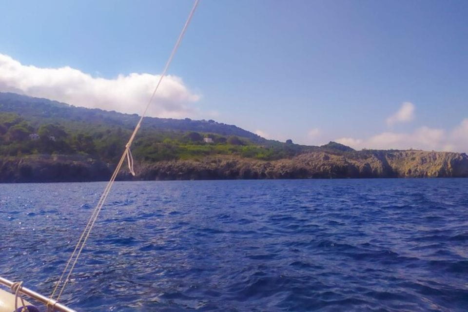 Capri and Positano With Private Boat - Full Day From Capri - Onboard Amenities and Comfort