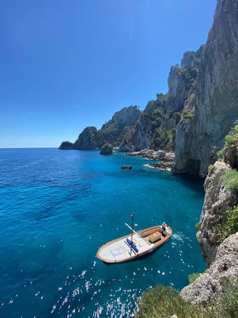 Capri: Boat Tour with Snorkeling and Drinks - Exploring the Coast of Capri: An In-Depth Look