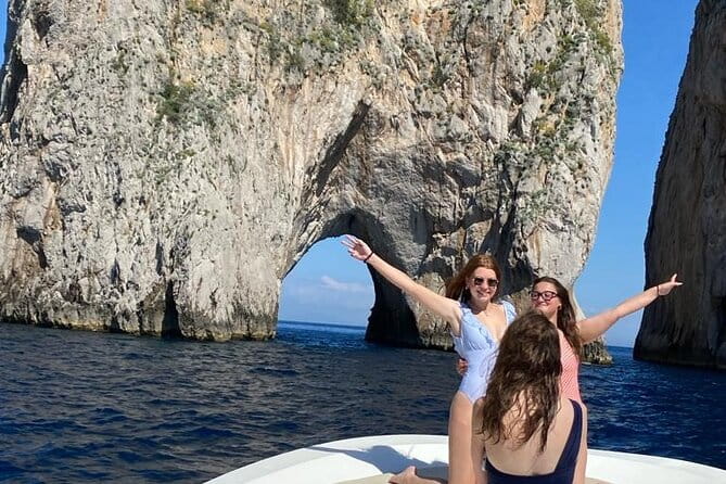 Capri Complete Package-Small Group Boat Tour and Transports - Experience Breakdown