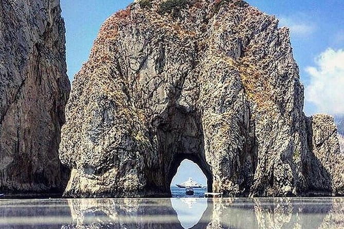 Capri Luxury Private Boat Tour from Capri or Napoli - Key Points / Takeaways