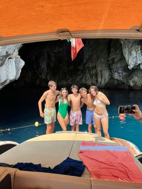 Capri: Premium Boat Tour and City Tour - All Inclusive - Key Points / Takeaways