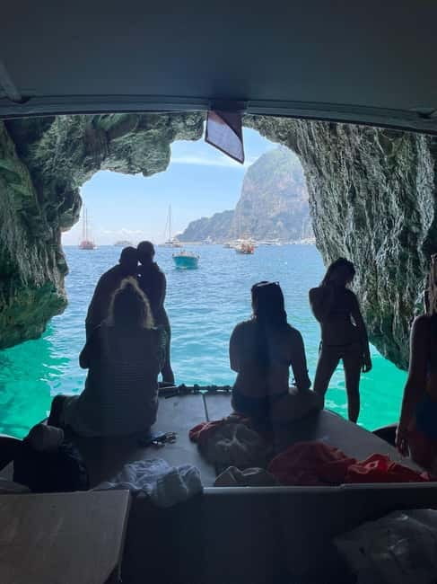 Capri: The Corners with Local Skipper and Private Boat. - Exploring Capri on a Private Yacht: The Corners with a Local Skipper