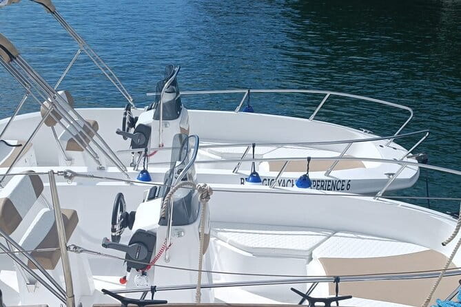 Captain Your Own Boat without License - Price and Logistics: Good Value for a Private Adventure