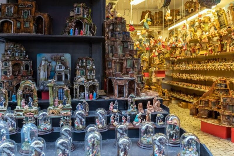 "Capturing the Magic": Explore the Naples Christmas Market - Strolling Through Spaccanapoli and Forcella