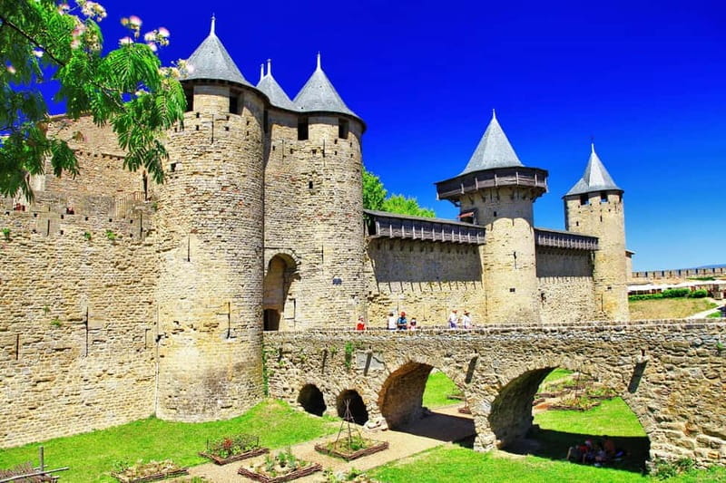 Carcassonne: Express Walk with a Local in 60 minutes - Key Points & Takeaways