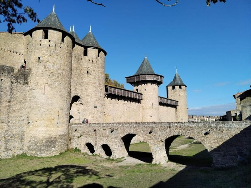 Carcassonne: Private Guided Tour of the Medieval Fortress - The Castle and Ramparts: A Breathtaking Climb