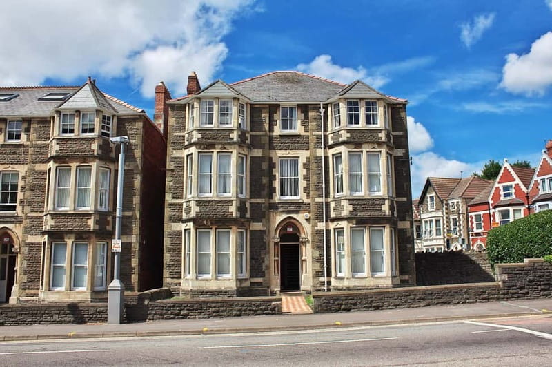 Cardiff: Express Walk with a Local - Frequently Asked Questions