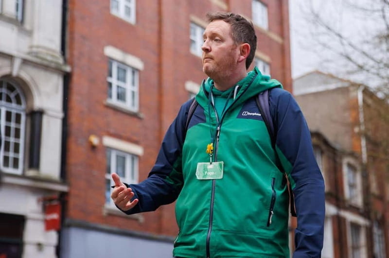 Cardiff: Private Guided Highlights Tour - Cardiff City Hall: Civic Pride