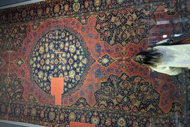 Carpet Shopping Adventure at Istanbul Historic Carvansarai - Exploring the Istanbul Carpet Shopping Adventure