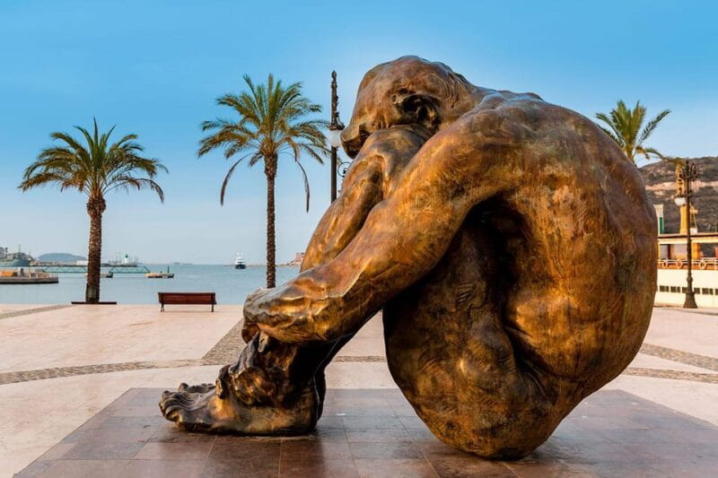 Cartagena Private Tour - Visiting Plaza Héroes de Cavite and the Obelisk