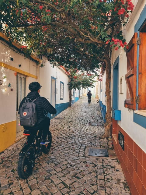Carvoeiro & Ferragudo: Private Fat Bike Tour - Bougainvillea Street & Ferragudo Church Viewpoint