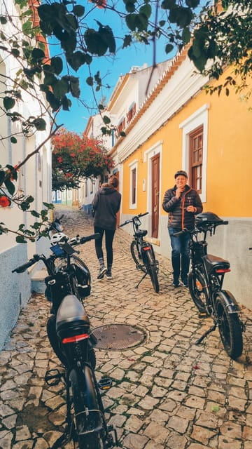 Carvoeiro & Ferragudo: Private Fat Bike Tour - Returning and Reflecting