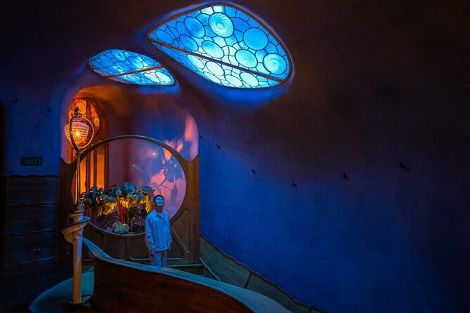 Casa Batlló: Evening Visit with Welcome Drink and Audio Guide - Who Would Enjoy This Tour?