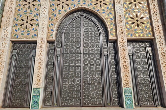 Casablanca Guided Private Tour Including Mosque Entrance - Tour Experience Details