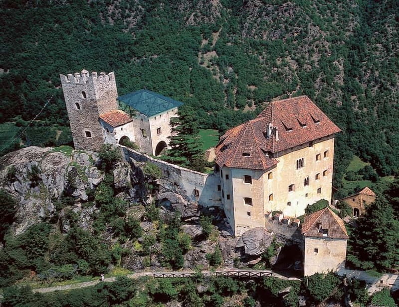 Castel Juval: Messner Mountain Museum Juval Entry Ticket - Discovering the Magic of Mountains in Juval Castle