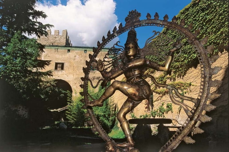 Castel Juval: Messner Mountain Museum Juval Entry Ticket - Visiting Logistics and Practical Tips