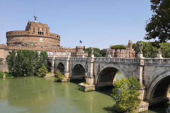 Castel Sant'Angelo Pantheon & Piazza Navona Tour for Kids and Families in Rome - Accessibility and Meeting Details