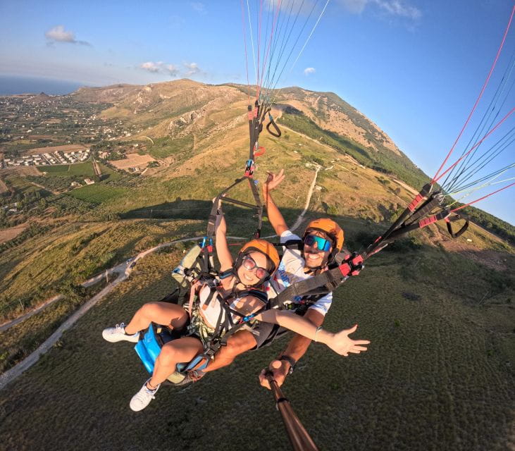 Castellammare Del Golfo: Paragliding Flight and GoPro Video - The Flight Experience: From Takeoff to Landing
