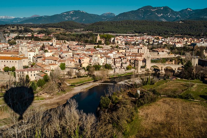 Catalonia Hot Air Balloon Ride and Breakfast Over the Volcanoes of La Garrotxa - Soaring Over Volcanoes