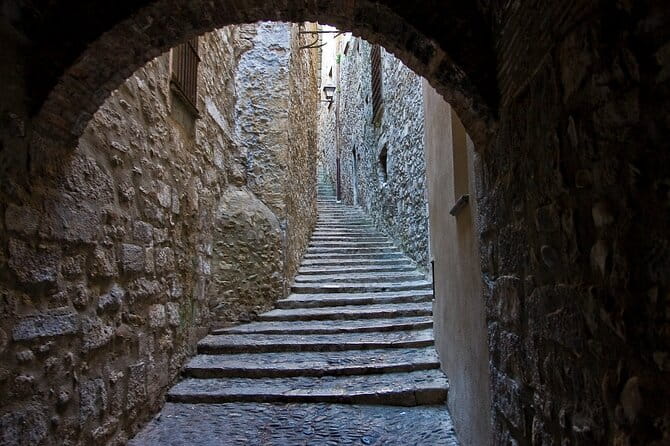 Catalonia Private Tour with Medieval Towns and Montserrat with Transport - Key Points / Takeaways