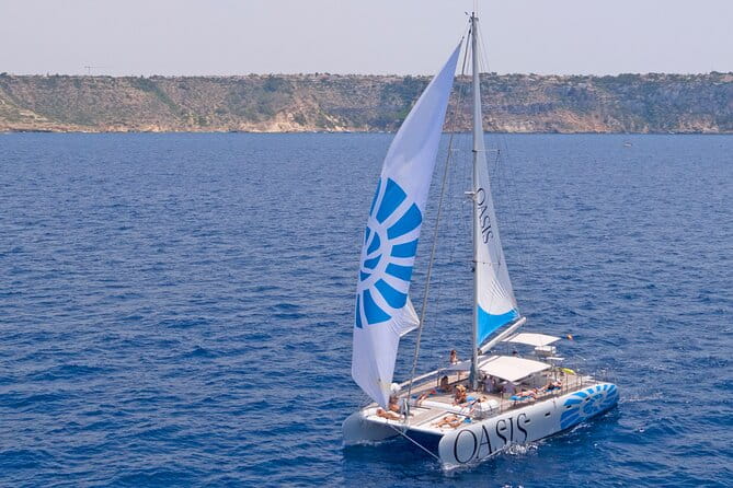 Catamaran sailing at sunset with tapas Palma de Mallorca - FAQ