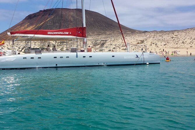 Catamaran Sailing Day To La Graciosa with Lunch - FAQs
