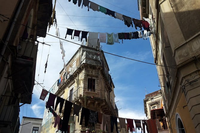CATANIA 1943: Husky operation - Reflecting in Piazza Duomo