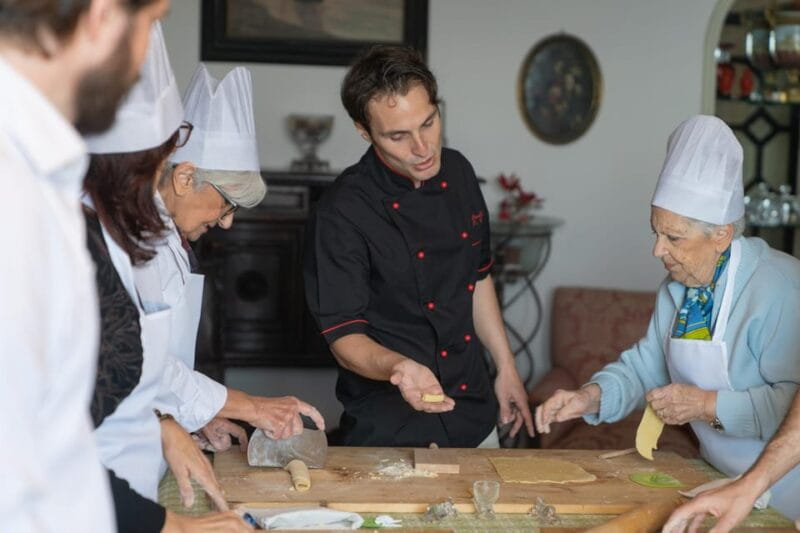 Catania: Cooking class set in a sea front historic villa - FAQ