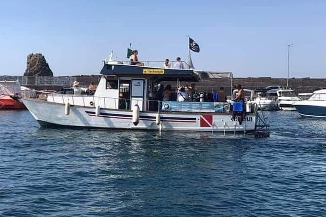 Catania: Cyclops Islands & Timpa Nature Reserve Boat Tour - Starting Point and Setting Off