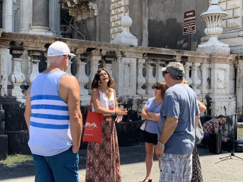 Catania: Guided Street Food Tour with Tastings - Savoring Street Food & Local Drinks