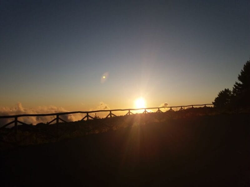 Catania: Mount Etna Sunset Tour and Etna Doc Wine - A Guided Journey to Mount Etna’s Sunset and Vineyards