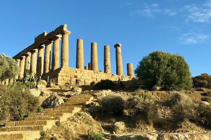 Catania TREASURES OF THE EAST 4 Days Private Minitour with Guide Driver - Taormina and Etna’s Vineyards