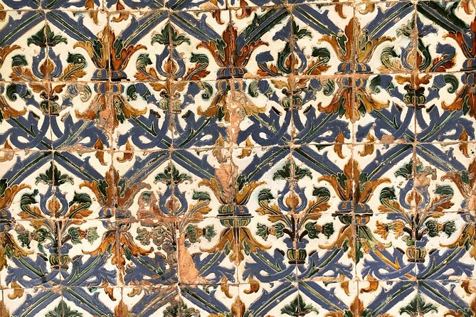 Cathedral and Royal Alcázar in Spanish - Highlights of the Royal Alcázars Opulent Interiors