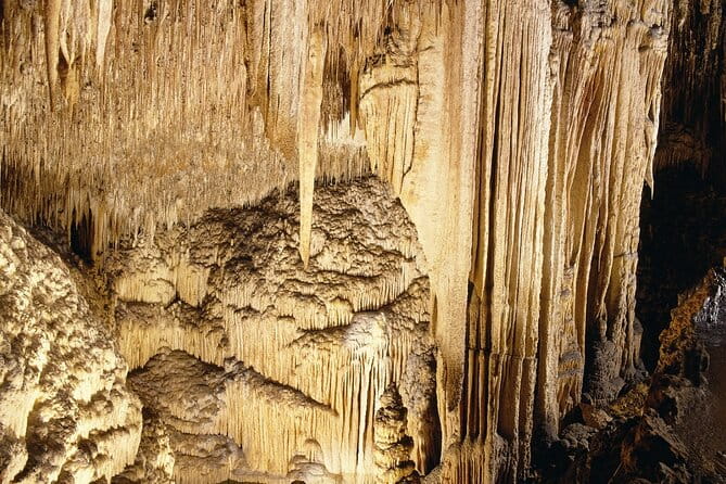 Caves Drach Tour & Return Transfer from Cala Dor-Calas Mallorca - FAQ