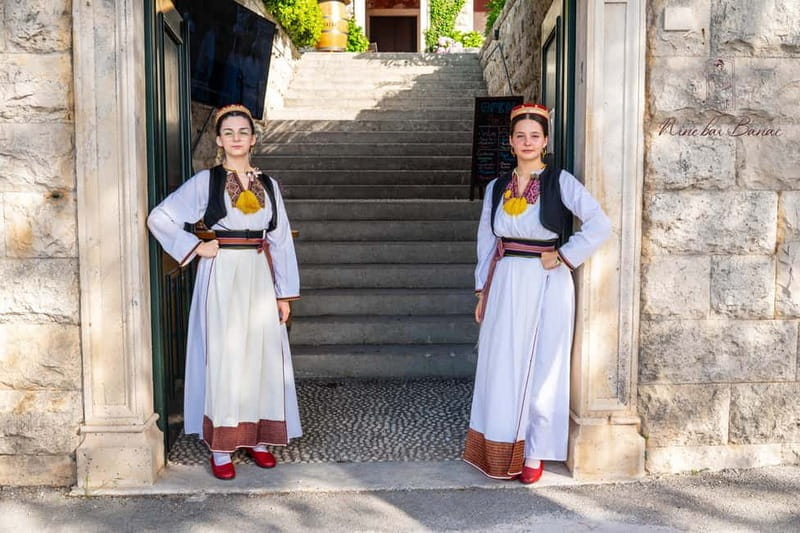 Cavtat: Guided Tour through Banac Gallery with Expert Guide - Price and Value: Is It Worth It?