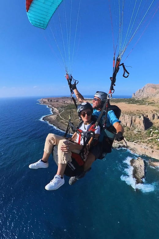 Cefalù: tandem paragliding flight and insta360 video - Discovering Cefalù from Above: An Aerial Perspective