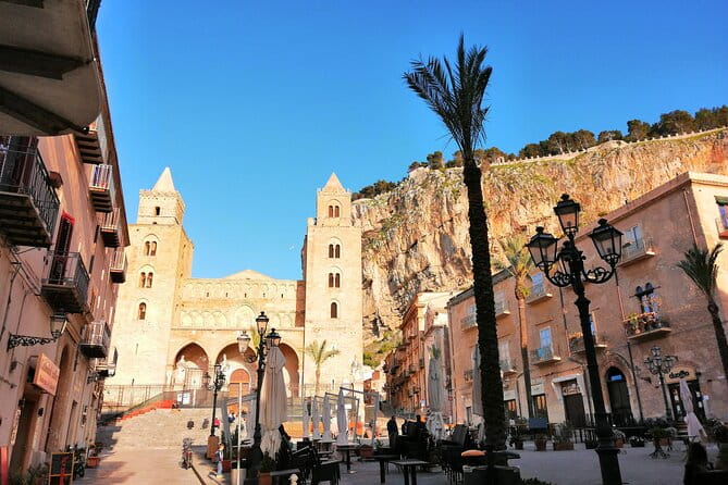 Cefalù's Food and Cultural Tour with Licensed Guide - Starting Point and Duration