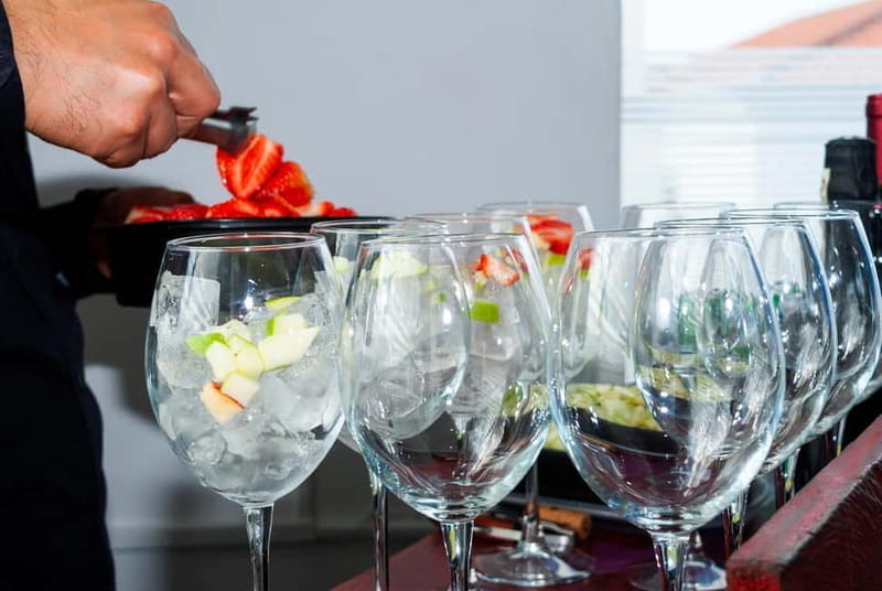 Central Madrid: Sangría Workshop & Tasting with Local Cheese - Who Should Sign Up?