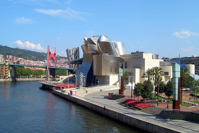 CERTAL Exclusive Tour: GUGGENHEIM Museum + BASQUE Menu Bilbao (4h) - Who Will Benefit Most from This Tour?