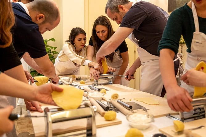 Cesarine: Home Cooking Class & Meal with a Local in Catania - Who Should Book This Experience?