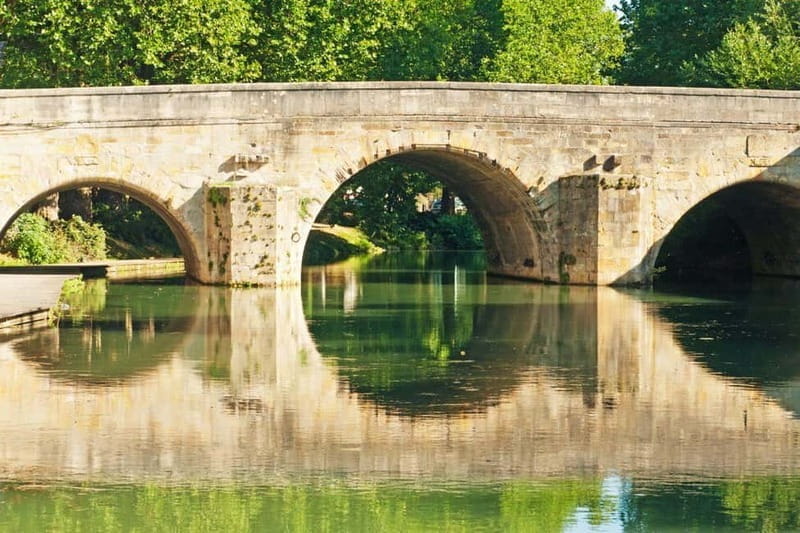 Châlons-en-Champagne luxury tours with private chauffeur - Discovering the Charm of Châlons-en-Champagne with Private Chauffeur Service