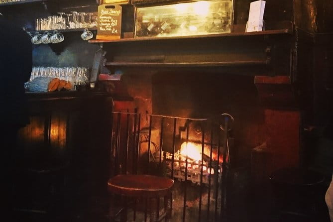 Charles Dickens Old London - A Private Tour - Exploring Dickens’s London in Depth