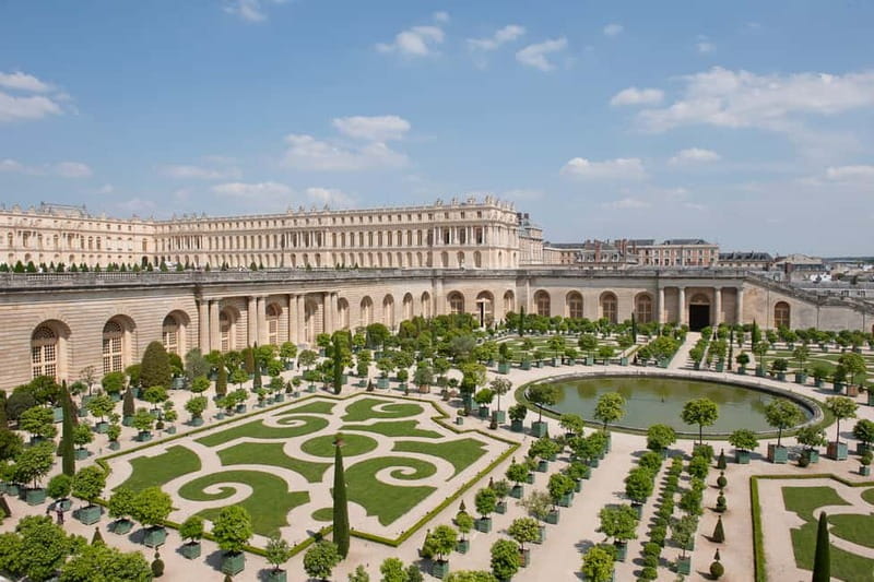 Château de Versailles: The Musical Fountains Show - Navigating Entry and Timing: Tips for a Smooth Visit