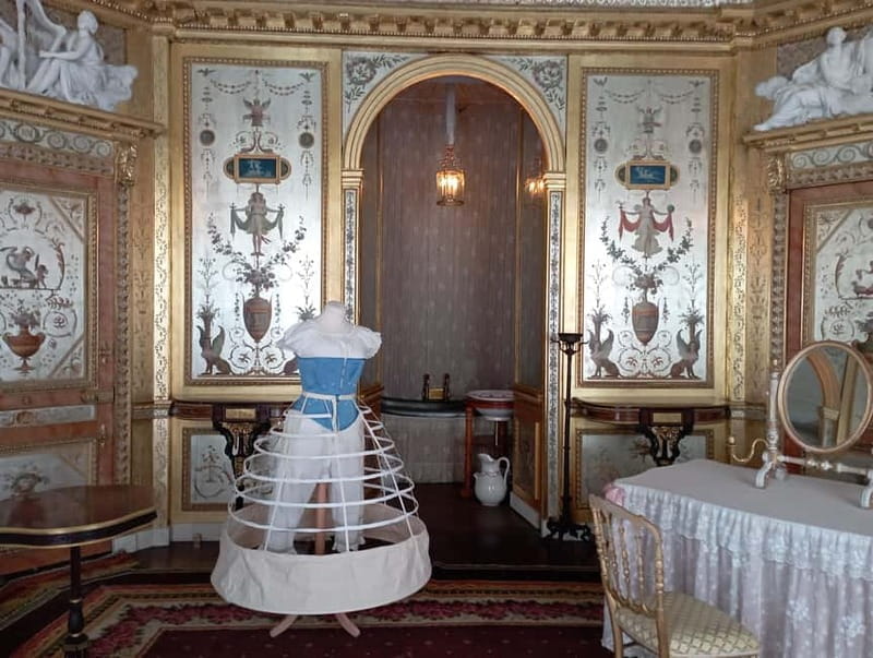 Château Fontainebleau: Semi-private guided tour in German, max. 6 participants - Final thoughts