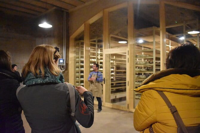 Cheese Factory Workshop with Wine Tasting in Requena, Valencia - Key points / Takeaways