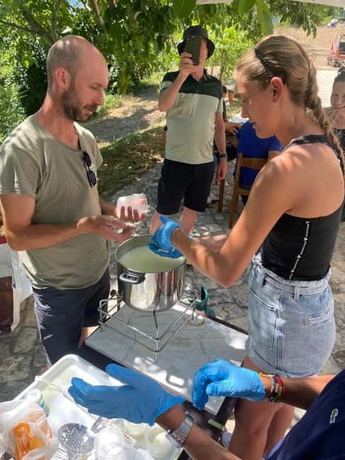 cheese-making workshop, excursion, and tasting in the Maiella Park - Who This Tour Is Perfect For