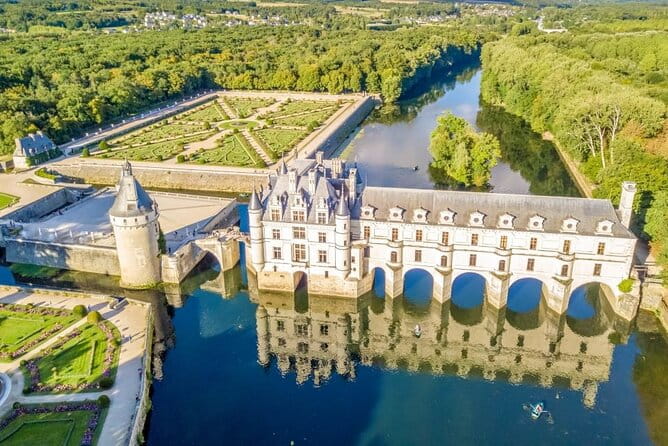 Chenonceau Castle: Private Guided with Ticket - Exploring Chenonceau Castle: An In-Depth Review