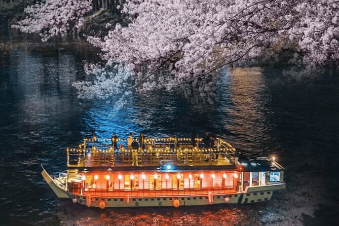 Cherry Blossom Cruise on Tokyo Bay Lunch/Dinner/ Tea/Japan Show - Unique Traditional Performances